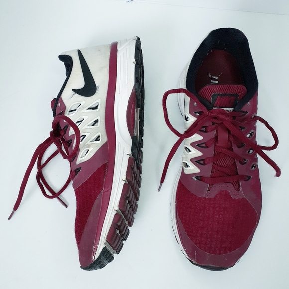 burgundy tennis shoes nike